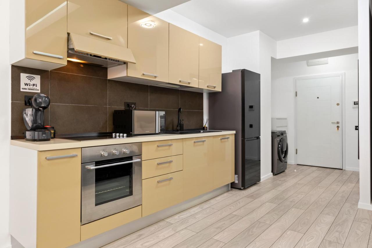 Central Deluxe By Rh Living Bucureşti Exterior foto