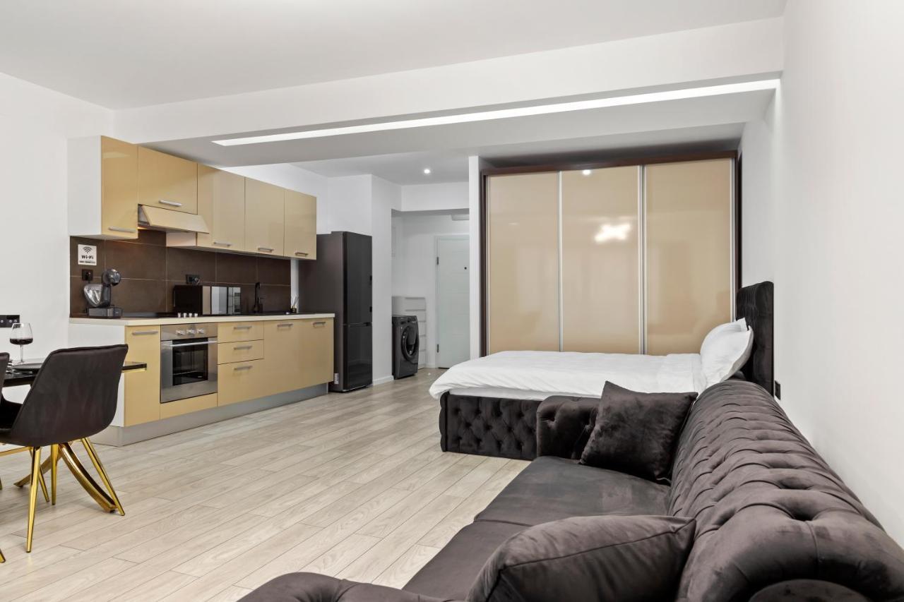 Central Deluxe By Rh Living Bucureşti Exterior foto