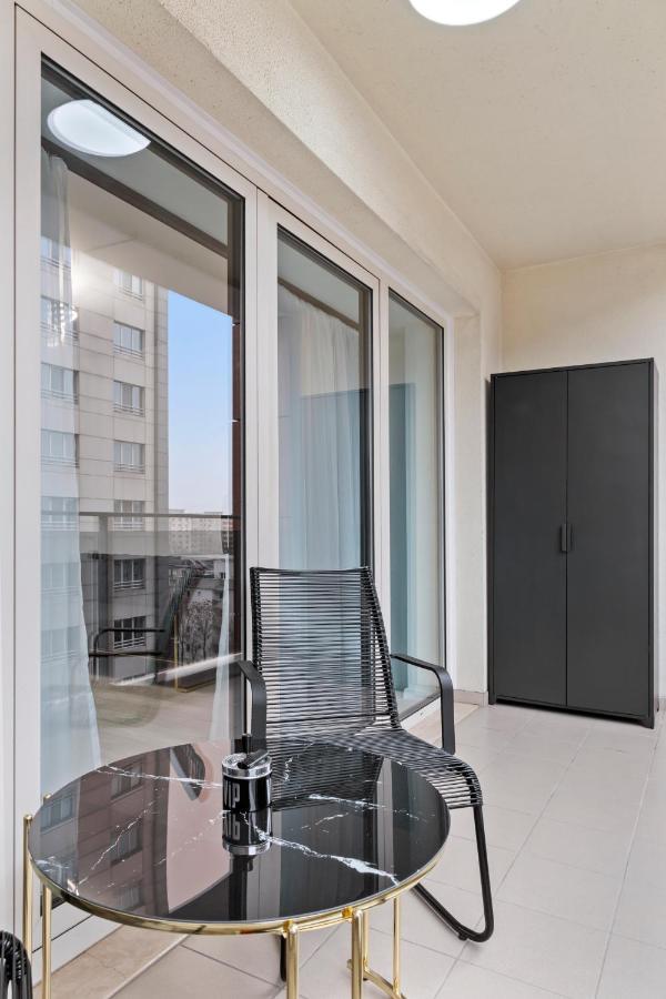 Central Deluxe By Rh Living Bucureşti Exterior foto