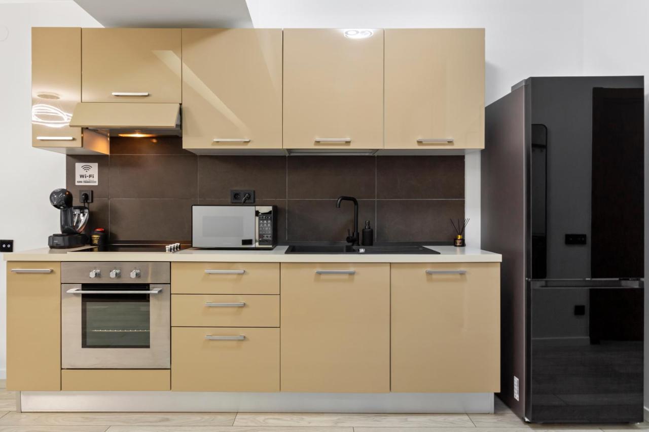 Central Deluxe By Rh Living Bucureşti Exterior foto