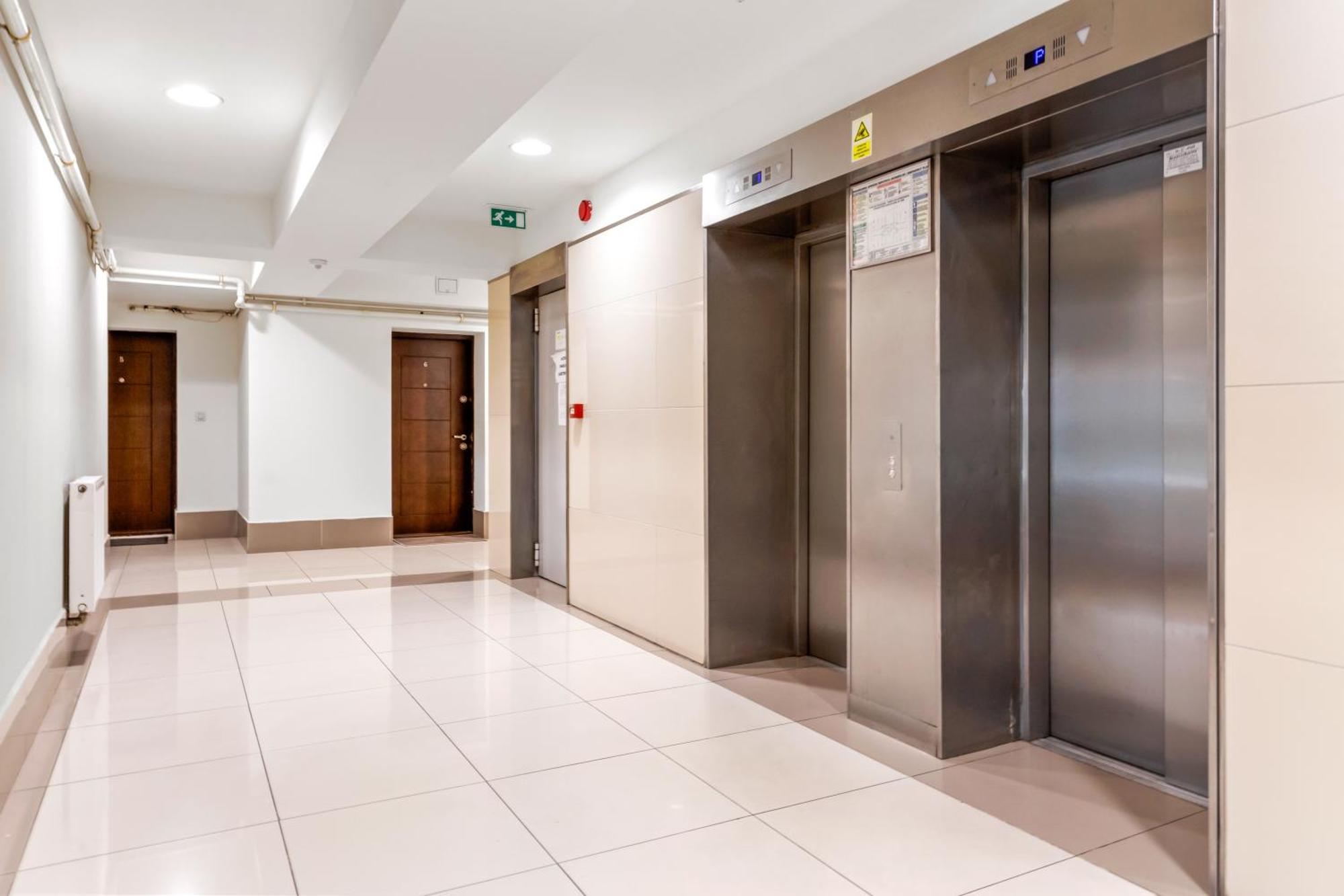Central Deluxe By Rh Living Bucureşti Exterior foto
