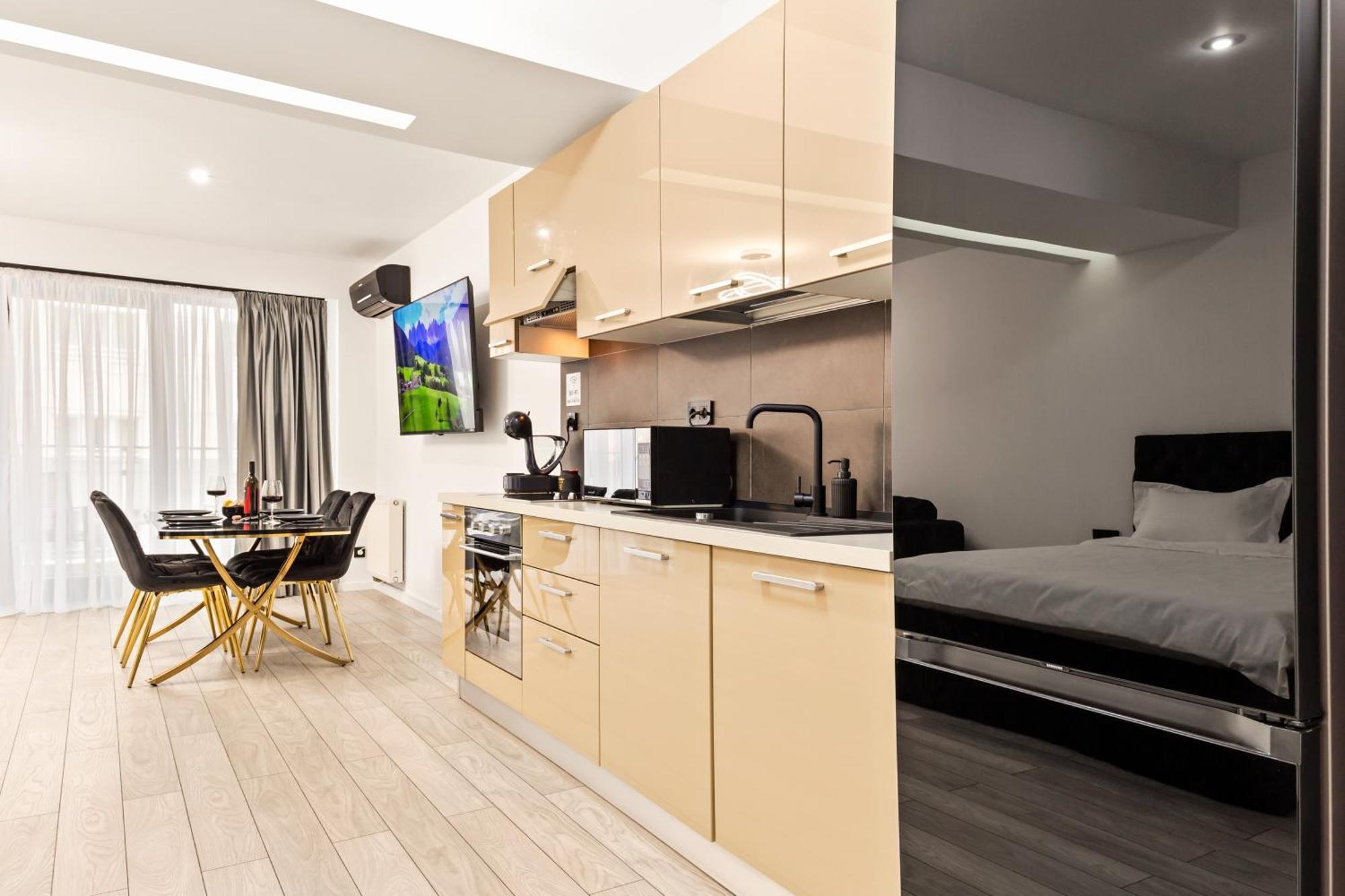 Central Deluxe By Rh Living Bucureşti Exterior foto
